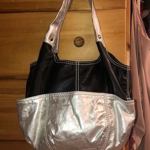 Bruce Makowsky bucket bag